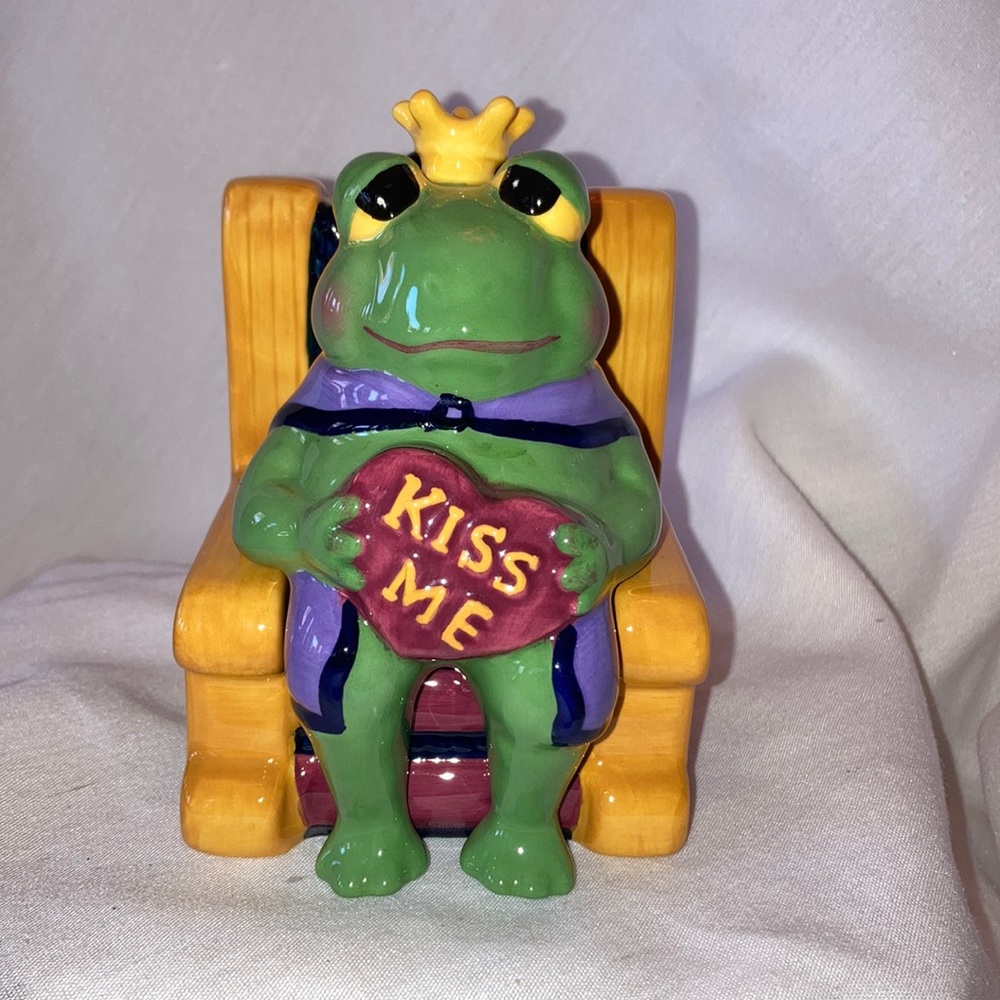 Vintage Clay Arts Kiss Me Prince Charming Salt and Pepper Set